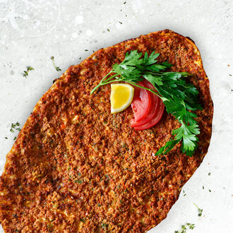 Lahmacun görseli