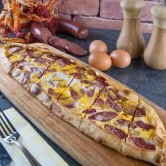 Sucuklu Yumurtalı Pide görseli