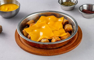 Cheddarlı Tavuklu Közde Mantı görseli