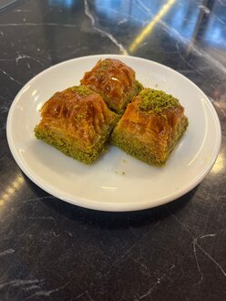 Fıstıklı Kuru Baklava (1 Kg.) görseli