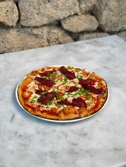 Pastırmalı Pizza görseli