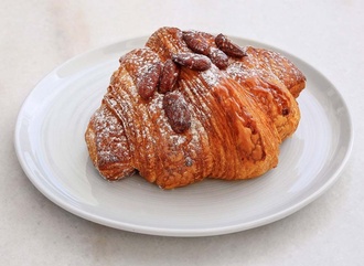 Çikolatalı Kruvasan görseli