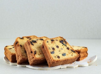 Üzümlü & Fındıklı Kek görseli