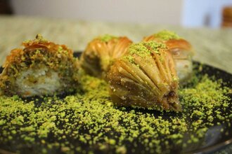 Fıstıklı Midye Baklava (500 Gr.) görseli