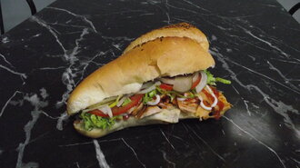 Ekmek Arası Tavuk Döner görseli