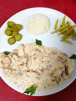 Kremalı Mantarlı Tavuk Sote (250 Gr.) & Pilav (300 Gr.) görseli