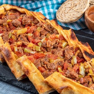 Kuşbaşılı Pide görseli