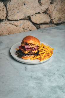 Füme Etli Burger görseli