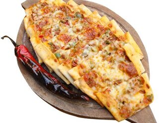 Tavuklu Pide görseli