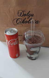 Chocolate Cup & Coca Cola görseli