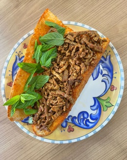 Ekmek Arası Et Tantuni görseli
