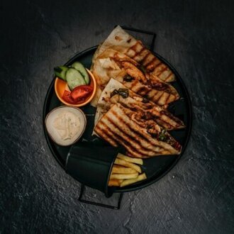 Chicken Quesadilla görseli