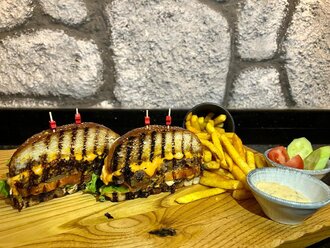 Cheeseburger görseli