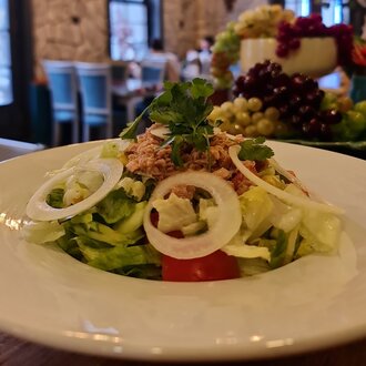 Ton Balıklı Salata görseli