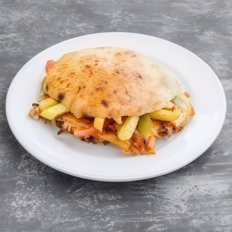 Tombik Ekmek Arası Tavuk Döner görseli