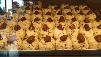 Bademli Çikolatalı Special Kuru Pasta (250 Gr.) görseli