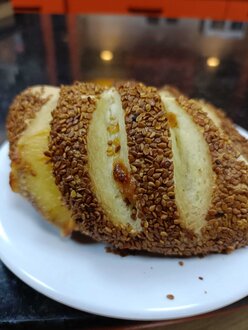 Susamlı Kaşarlı Poğaça görseli