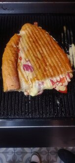 Yarım Ekmek Karışık Tost görseli