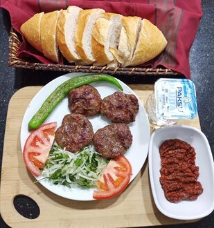 Cızbız Köfte görseli