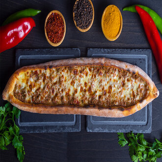 Kıymalı Kaşarlı Pide görseli