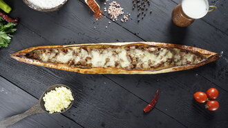 Karadeniz Usulü Karışık Pide görseli