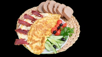 Pastırmalı Kaşarlı Omlet görseli