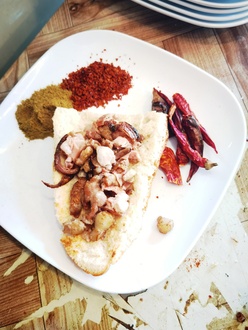 Çeyrek Ekmek Arası Eti Bol Uykuluk görseli