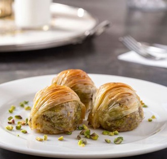 Fıstıklı Midye Baklava görseli