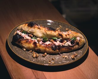 Acılı Vişneli Panuozzo görseli