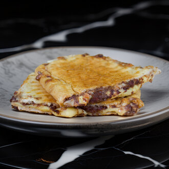 Yarım Ekmek Arası Kavurmalı Tost görseli