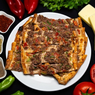 Kuşbaşılı Pide görseli