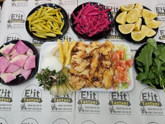 Pilav Üstü Tavuk Döner görseli