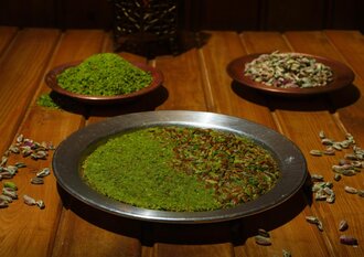 Yarı Billuriye Yarı Fıstıkzade (4'Lü) görseli