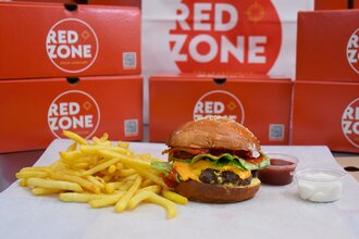 Red Zone Cheeseburger görseli