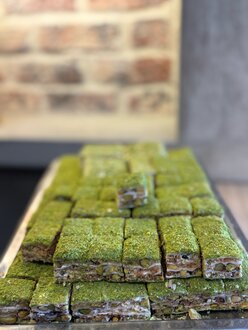 Baklava Serisi Toz Fıstıklı Çıtır Baklavalı Lokum (250 Gr.) görseli