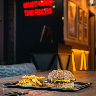Jr. Cheeseburger görseli