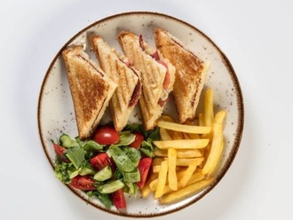 Kaşarlı Sucuklu Tost görseli
