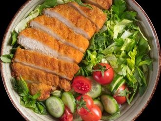 Şinitzel Salata görseli