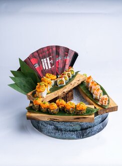 Hot Sushi Set (18 Parça) görseli