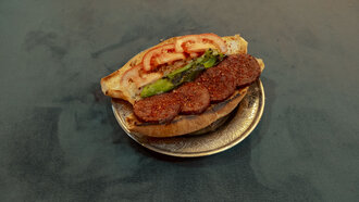 Yarım Ekmek Arası Izgara Sucuk görseli
