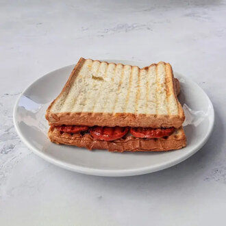 Sucuklu Kaşarlı Tost görseli