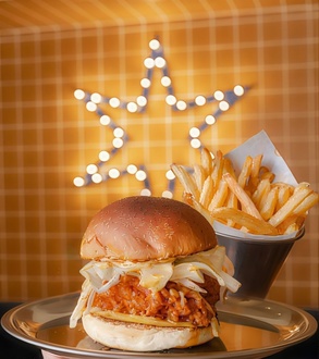 Spicy Acı Nashville Burger & Patates Kızartması görseli