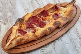 Sucuklu Kaşarlı Pide görseli