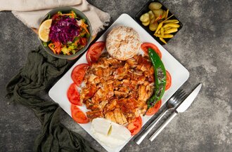 1,5 Porsiyon Tavuk Döner İskender görseli