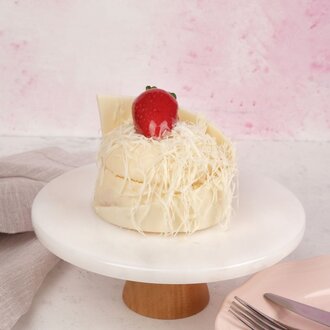 Beyaz Kremalı Çilek (Adet) görseli