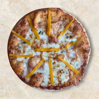 4 Peynirli Pizza görseli