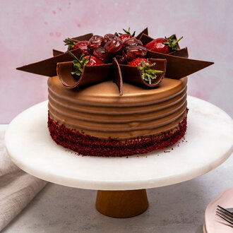 Çikolata Çilek Vişne (6 Kişilik) görseli