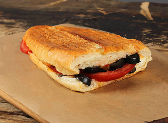 Beyaz Peynirli Zeytinli Tost görseli