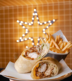 Coni Çıtır Spicy Acı Nashville Dürüm & Patates Kızartması görseli