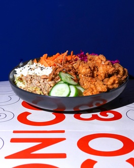 Coni Çıtır Tavuklu Salata görseli